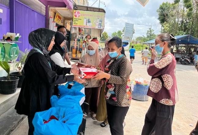 Kembali Gelar Pegadaian Peduli Mengetuk Pintu Langit, Pegadaian Kanwil II Pekanbaru Bagian Makanan Siap Saji ke Masyarakat
