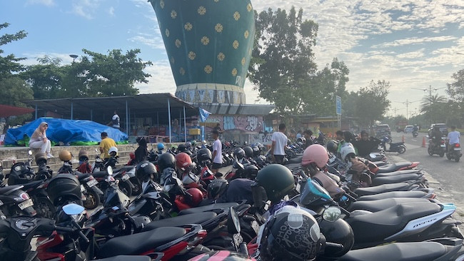 Masih Minta Tarif Lama, Pengunjung Keluhkan parkir di Stadion Utama Riau
