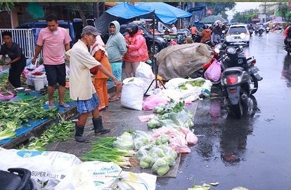 Pedagang Pasar Tumpah Jalan Ahmad Yani Diminta Relokasi ke Pasar Rakyat Pekanbaru