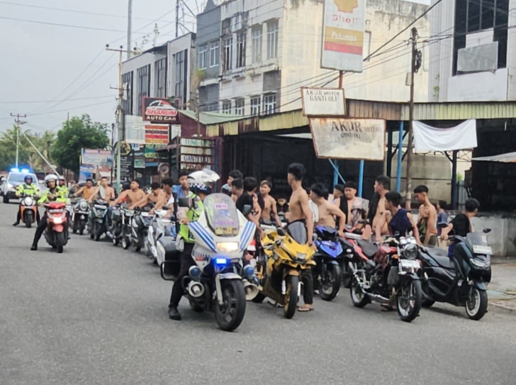 Razia Balap Liar Subuh Ramadan, Polresta Pekanbaru Amankan Puluhan Motor