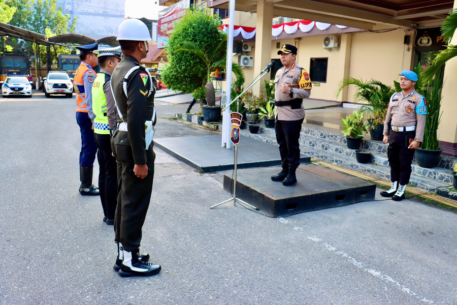 Kapolresta Pekanbaru Pimpin Apel Operasi Patuh Lancang Kuning 2024