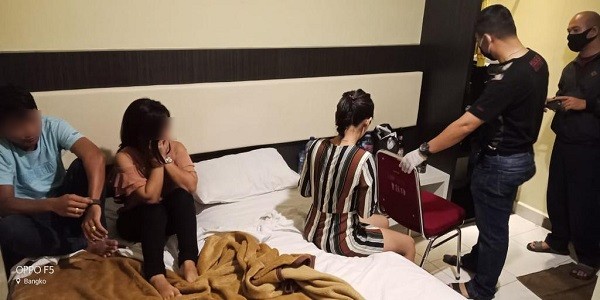Grebek Hotel Mewah di Rohil, Petugas Temukan Lima Pasangan Tidak Resmi dan Alat Kontrasepsi