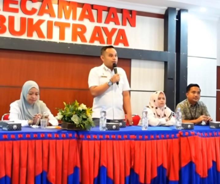 Kecamatan Bukitraya Sosialisasi Program JKN bersama Jajaran Serta Optimalisasi Validasi PBI JK