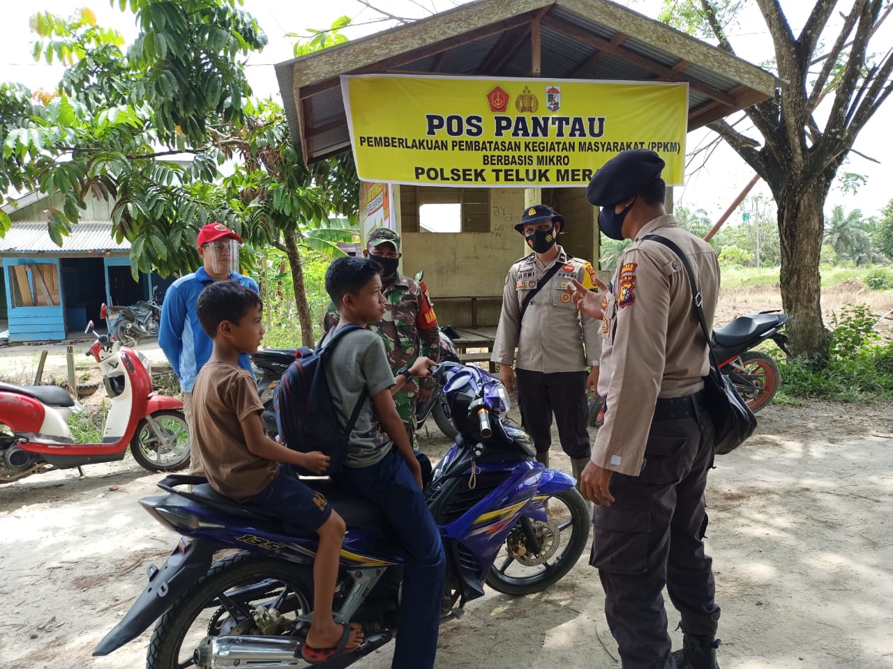 Polsek Teluk Meranti Monitor Penertiban Penerapan Prokes
