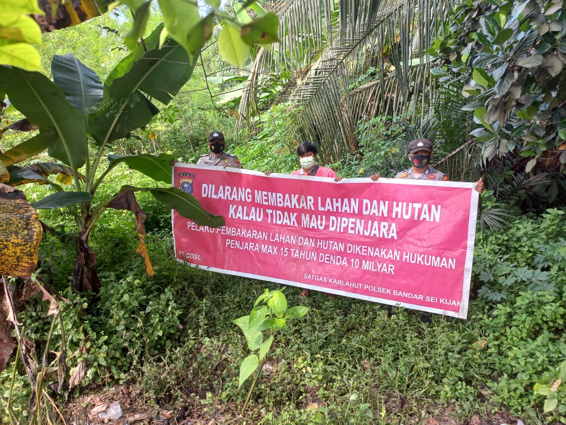 Cegah Terjadi Karhutla, Personil Polsek Bandar Sei Kijang Sampaikan Maklumat Kapolda Riau