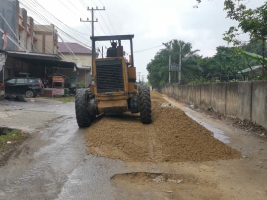 Dinas PUPR Pekanbaru Gesa Perbaikan Jalan Bangau Sakti