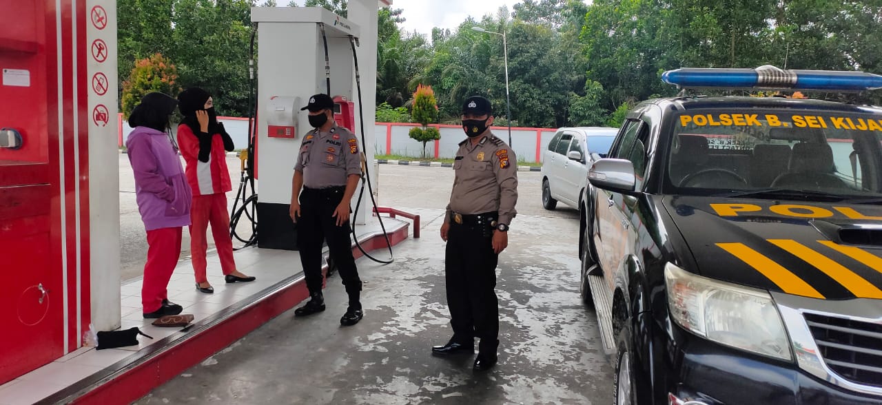 Gelar Patroli, Polsek Bandar Sei Kijang Antisipasi Kejahatan di SPBU