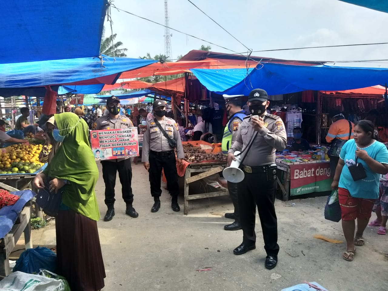 Gelar Operasi Yustisi, Personel Polsek Bandar Sei Kijang Imbau Warga Terapkan Protokol Kesehatan