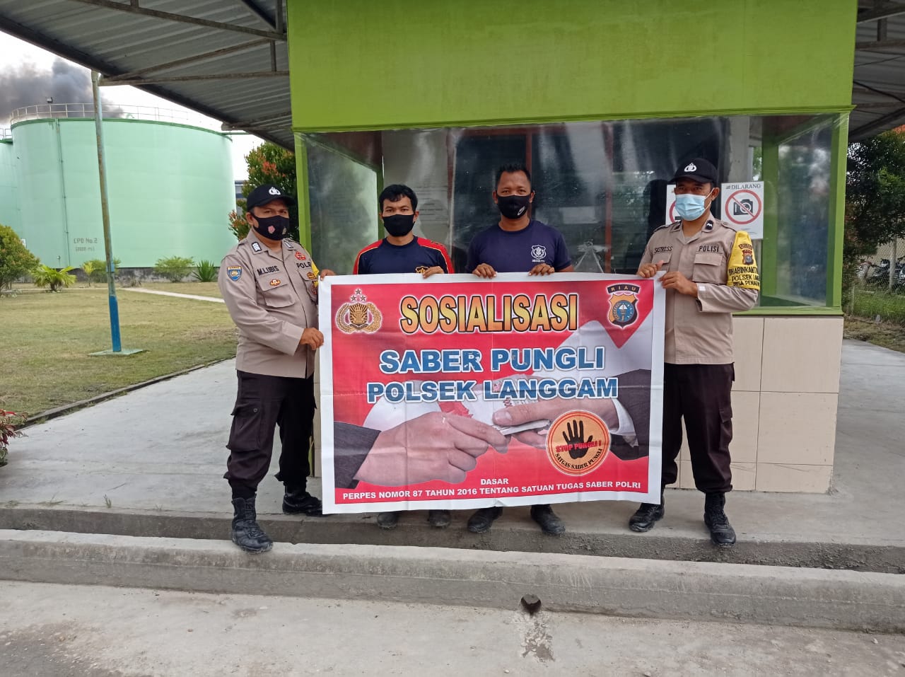 Anggota Polsek Langgam Patroli C3 dan Sosialisasi Antisipasi Penyebaran Covid-19