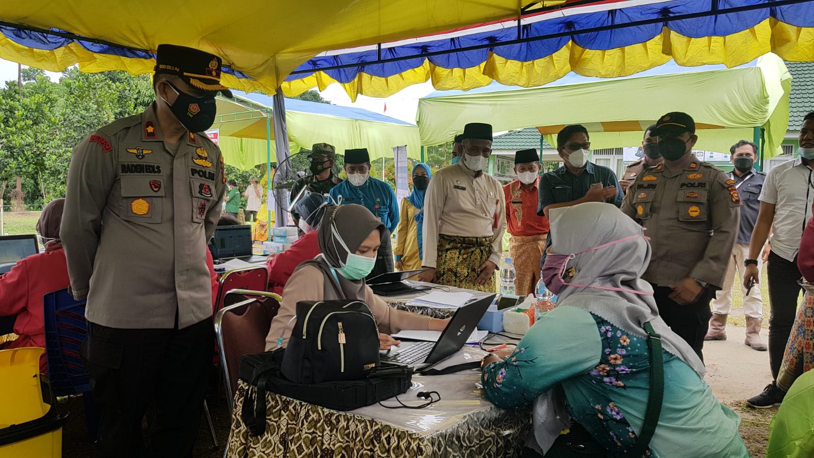 Polres Pelalawan Kunjungi Giat Vaksinasi Gotong-Royong