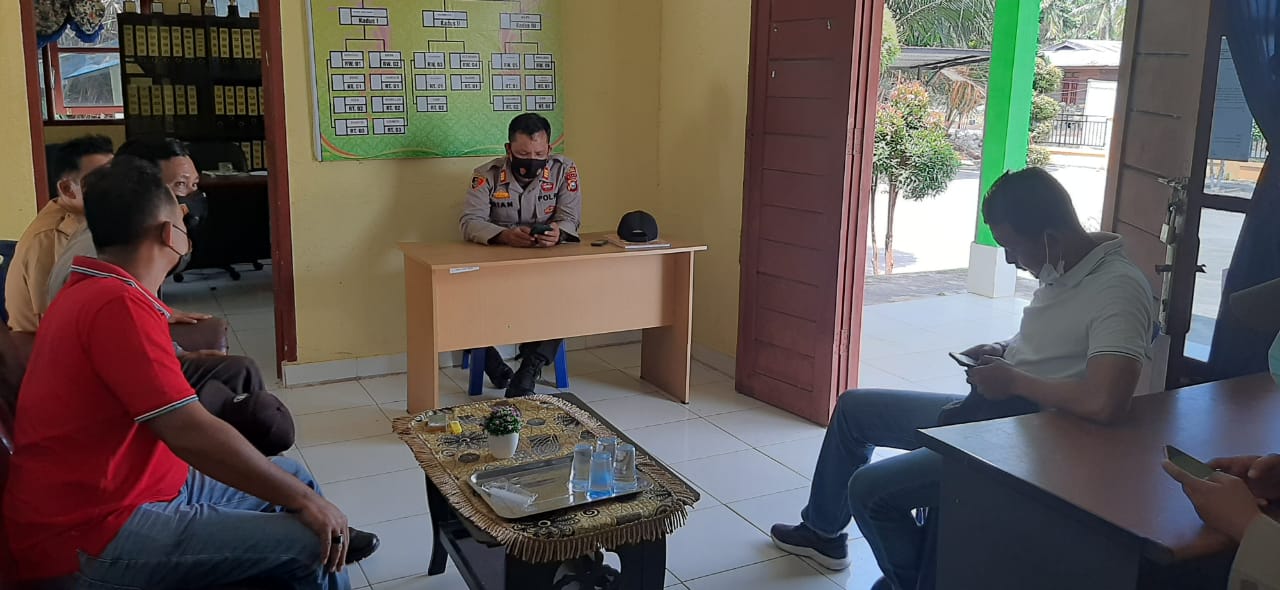 Kapolsek Kuala Kampar Patroli dan Cek Kesiapan Desa Menghadapi Karhutla
