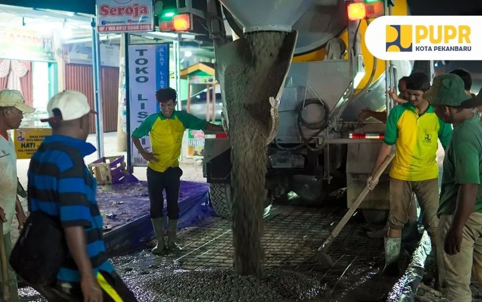Pengecoran Beton di Cipta Karya dan Taman Karya Terus Digesa