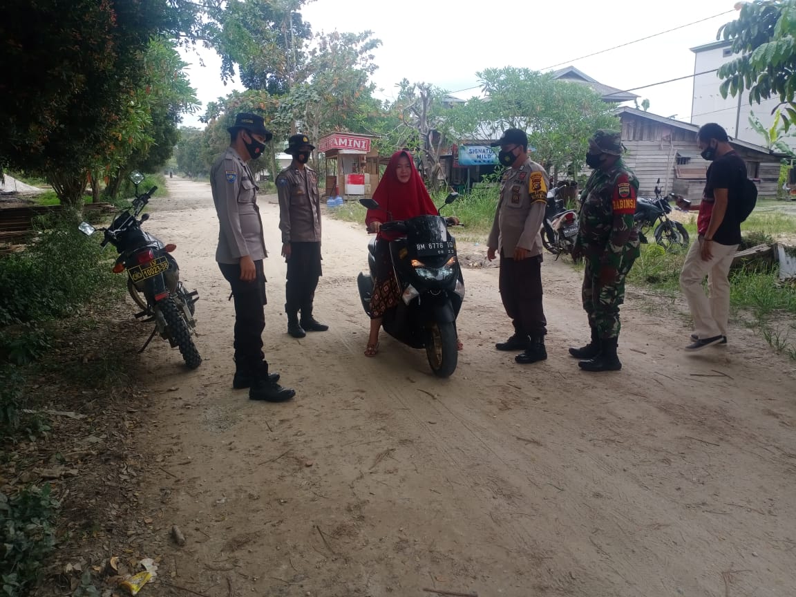 Polsek Teluk Meranti Ingatkan Masyarakat Selalu Disiplin Protokol Kesehatan