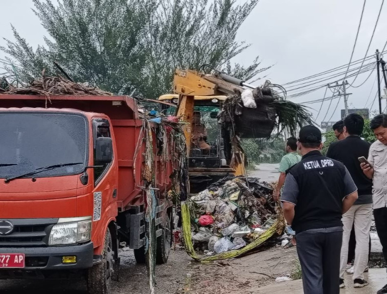 Pemko Pekanbaru Genjot Pembersihan Sampah, Fokus di Titik-Titik Krusial