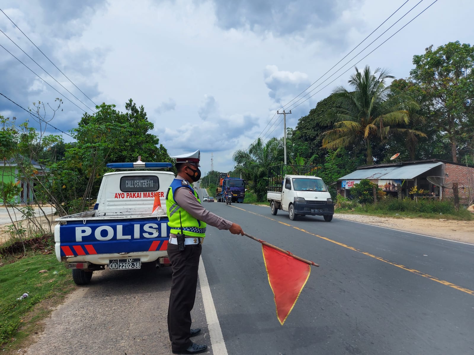 Jalan Lintas Timur di Kecamatan Pangkalan Kuras Dipantau Polisi