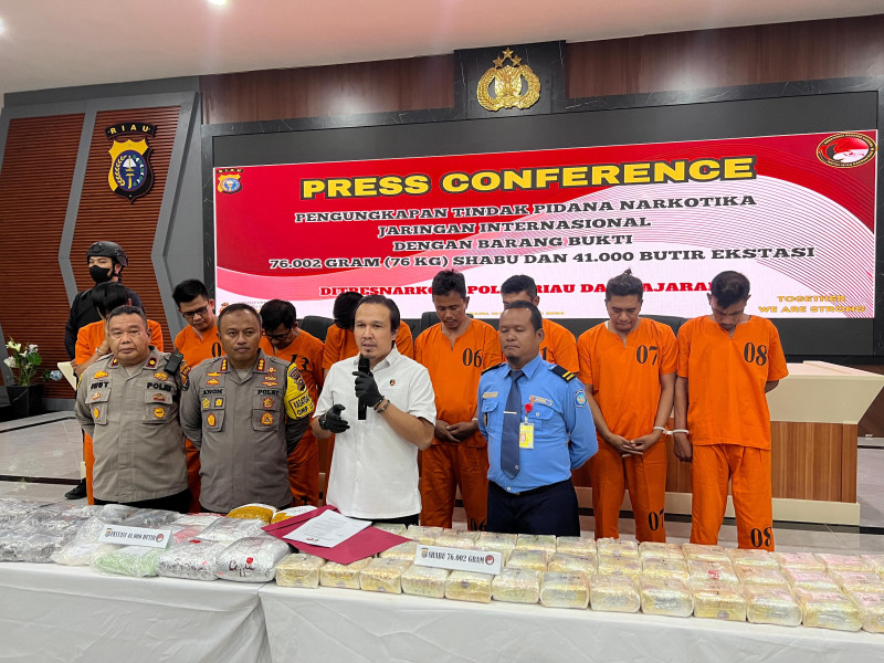 Operasi Jaringan Narkoba Besar-besaran, Polda Riau Amankan 76 Kg Sabu dan 41 Ribu Pil Ekstasi