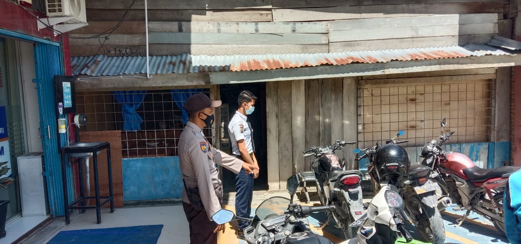 Saat Patroli C3, Polsek Langgam Ajak Masyarakat Patuhi Prokes