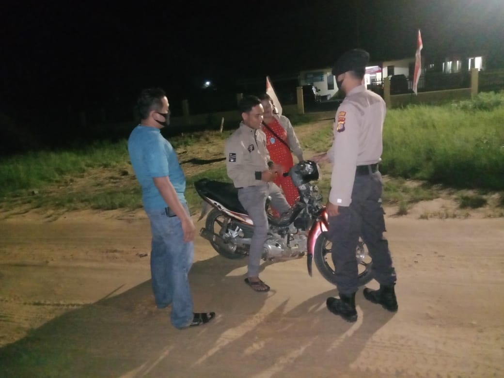 Polsek Teluk Meranti Patroli Dialogis dengan Warga