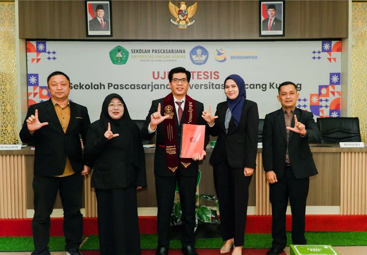 H Mulyono Raih Gelar Magister Manajemen Usai Sidang Tesis Perceived Stress Terhadap Beban Kerja