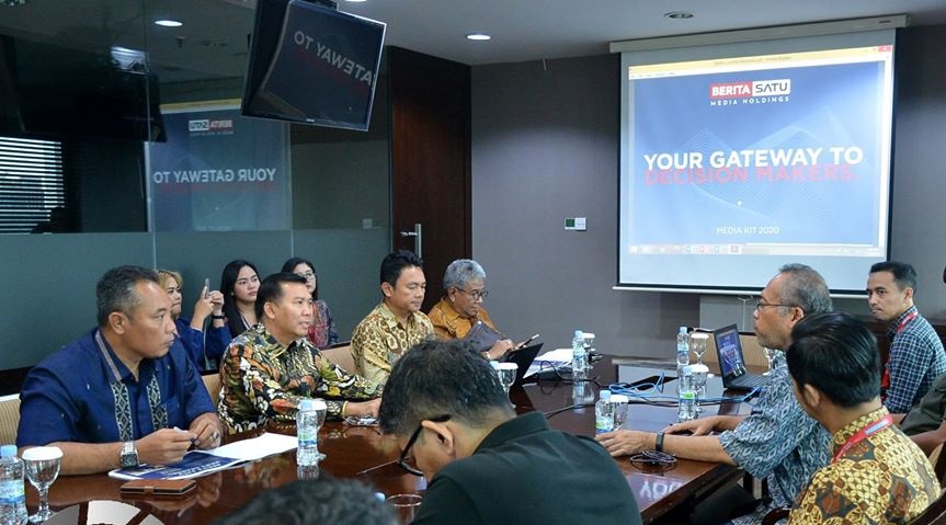 Berkunjung ke Berita Satu Group, Walikota Firdaus Paparkan Pembangunan Pesat di Pekanbaru