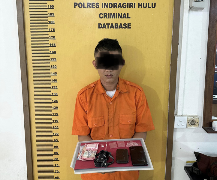 Polisi Gerebek Rumah Pengedar Sabu di Rengat, Amankan Tersangka dan Barang Bukti