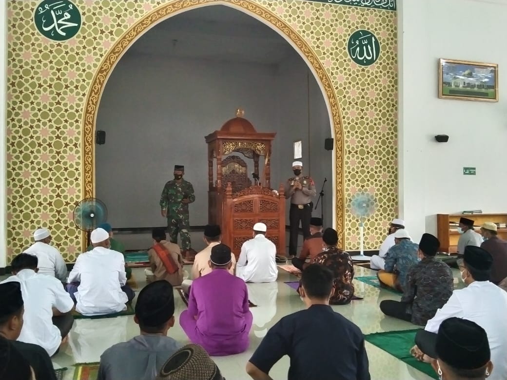 Pengamanan Salat Idul Fitri, Kapolsek Ukui Imbau Jamaah Menerapkan Protokol Kesehatan