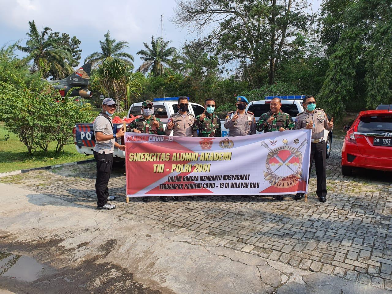 Sinergitas Alumni Akademi TNI-Polri Tahun 2001, Beri Bantuan Sembako
