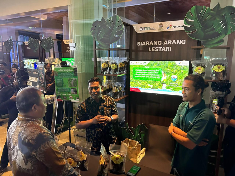 Dari Hutan ke Meja Makan: KTH Siarang Arang Sukses Kembangkan Produk Ikan Salai