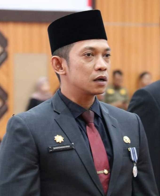 Antisipasi Terjadi Banjir, Dinas Perkim Bersihkan Drainase di Kecamatan Senapelan