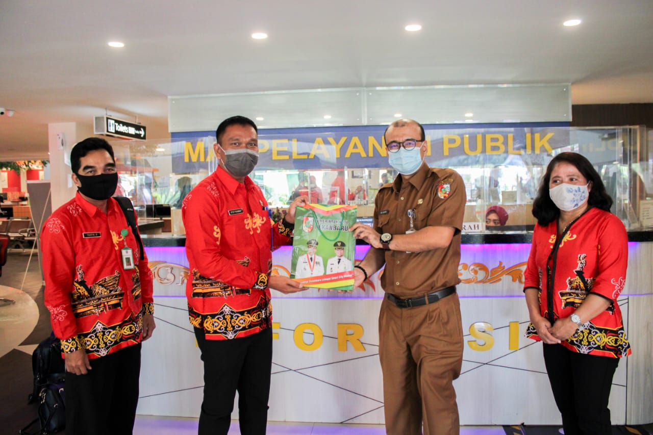 Dikunjungi Bapenda Murung Raya, DPMPTSP Pekanbaru Sharing Kesuksesan MPP