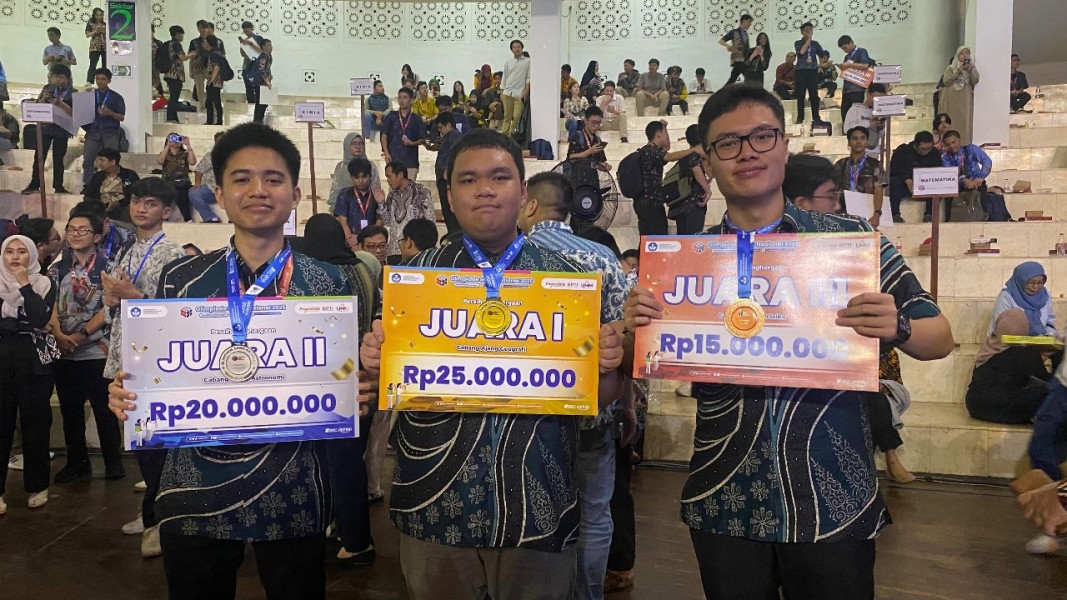 Riau Bangga, Tiga Bintang Sains MAN 1 Pekanbaru Sabet Tiga Medali OSN Nasional
