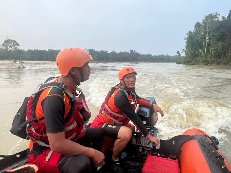 Tragedi di Sungai Kuansing: Bocah 14 Tahun Hilang Saat Mandi