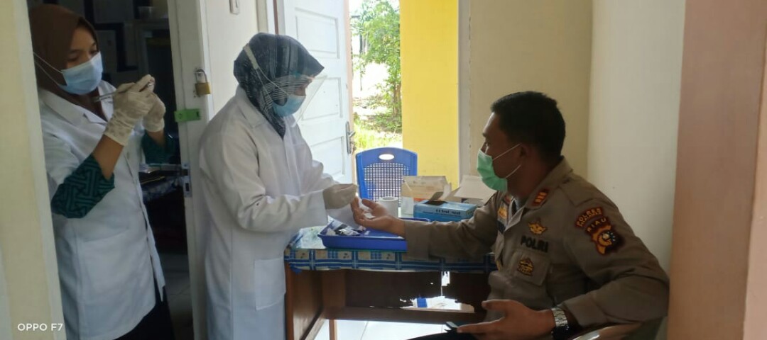 Polsek Bandar Sei Kijang Rapid Tes Personel