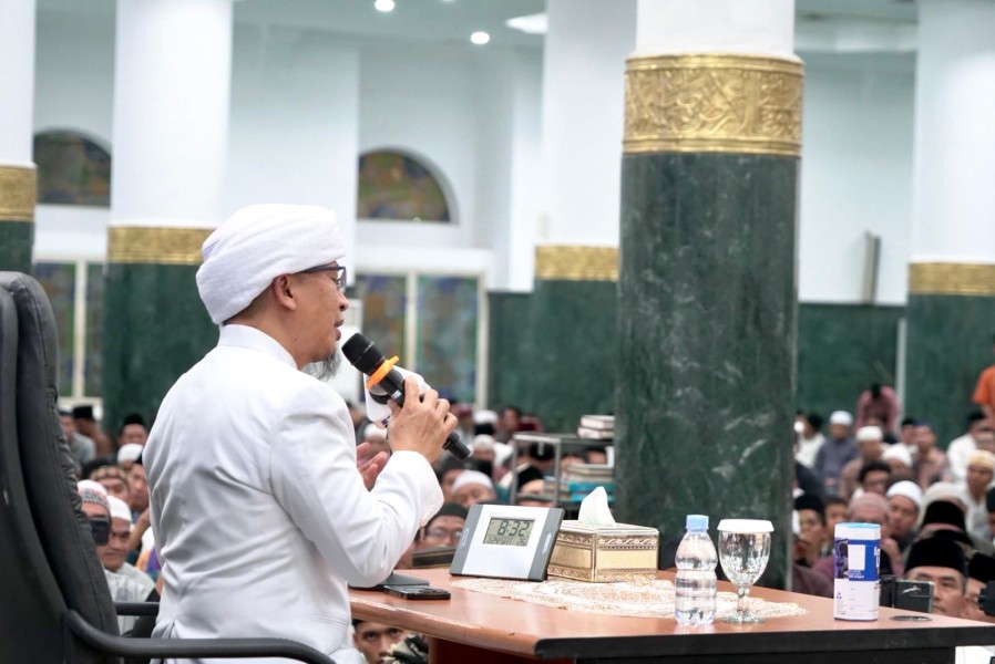Pesan Aa Gym di Tablig Akbar Masjid Annur Riau: Perbaiki Salat dan Jaga Panca Indera untuk Menyongsong Bulan Suci