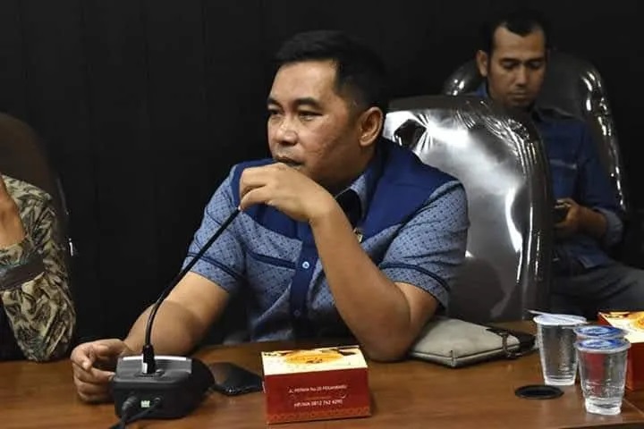 Reses di Tuah Madani dan Binawidya, Warga Keluhkan Infrastruktur ke Roni Pasla
