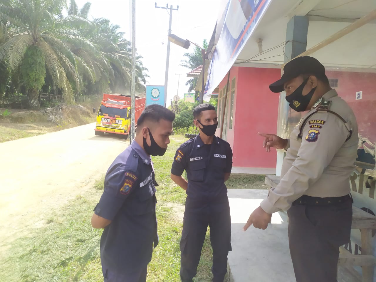Polsek Langgam Gelar Operasi Yustisi Prokes di Pusat Keramaian