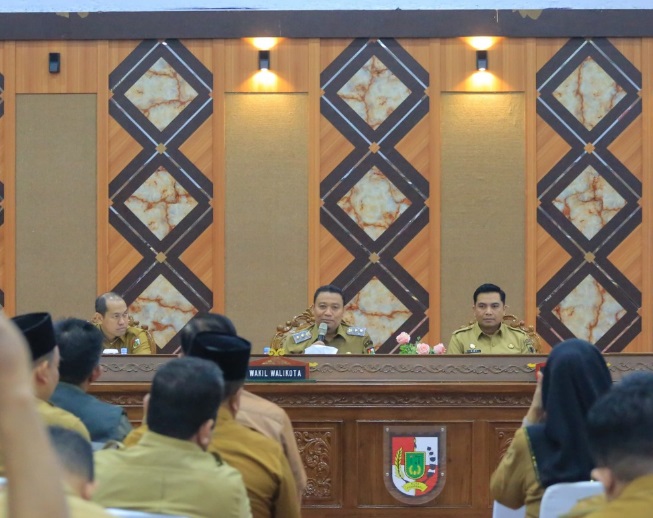 Kepala BPKAD Pekanbaru Ikuti Rapat Penting Bersama Wakil Walikota