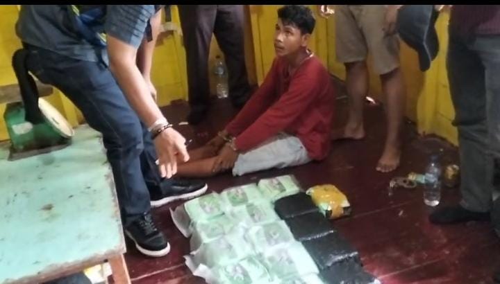 Bawa 15,6 Kg Sabu dalam 12 Bungkus, Kurir Diringkus di Pelabuhan Bengkalis