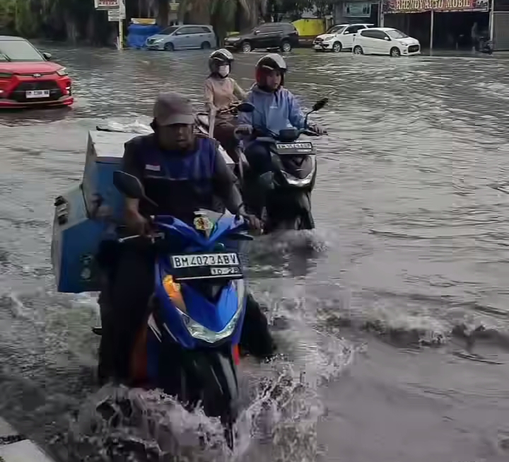 Drainase Tidak Lancar, Banjir Terus Mengancam Pekanbaru