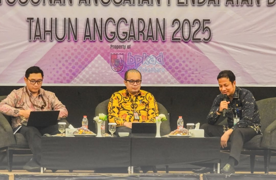 Sosialisasi Permendagri Nomor 15 Tahun 2024 di Grand Central Hotel Dihadiri Kepala BPKAD Pekanbaru
