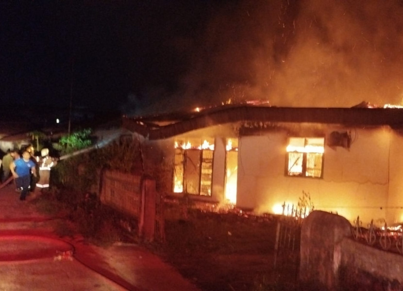 Kebakaran Malam Hari di Pekanbaru, Satu Rumah dan Motor Hangus Dilalap Api
