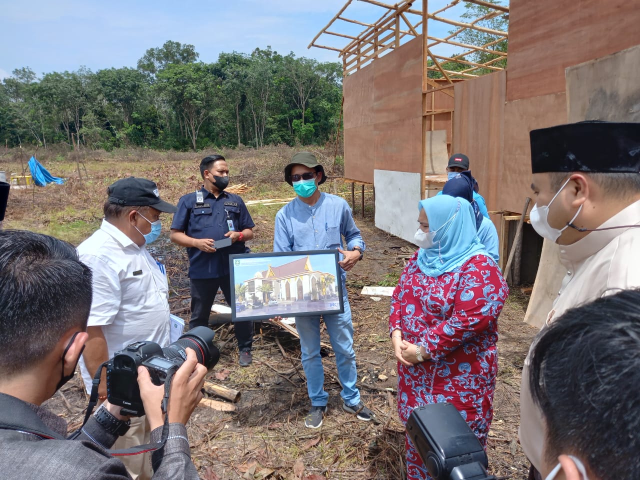 Bupati Bengkalis Tinjau Pembangunan Gedung Kantor Camat Talang Muandau
