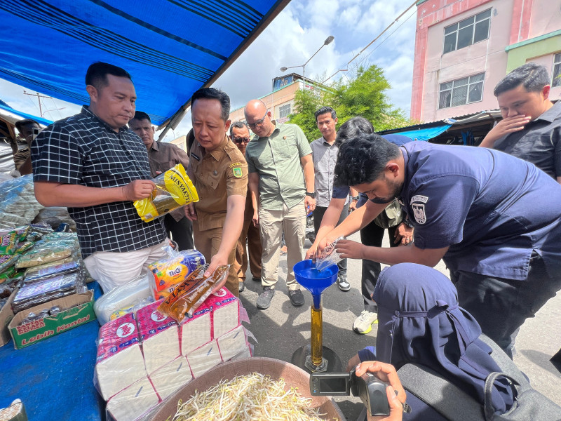 Sidak Pasar Pekanbaru, Satgas Pangan Polda Riau Cek Minyakita