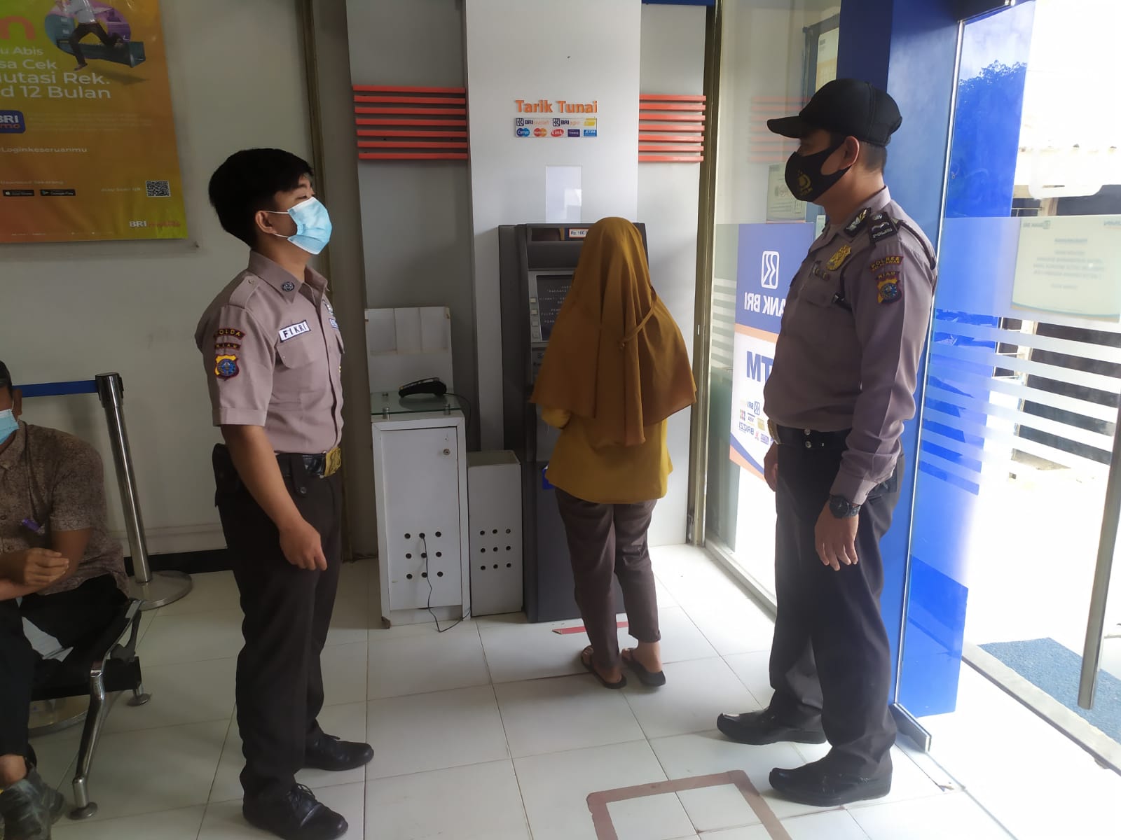 Kegiatan Rutin, Polsek Langgam Patroli C3 dan Sosialisasi Prokes ke Masyarakat