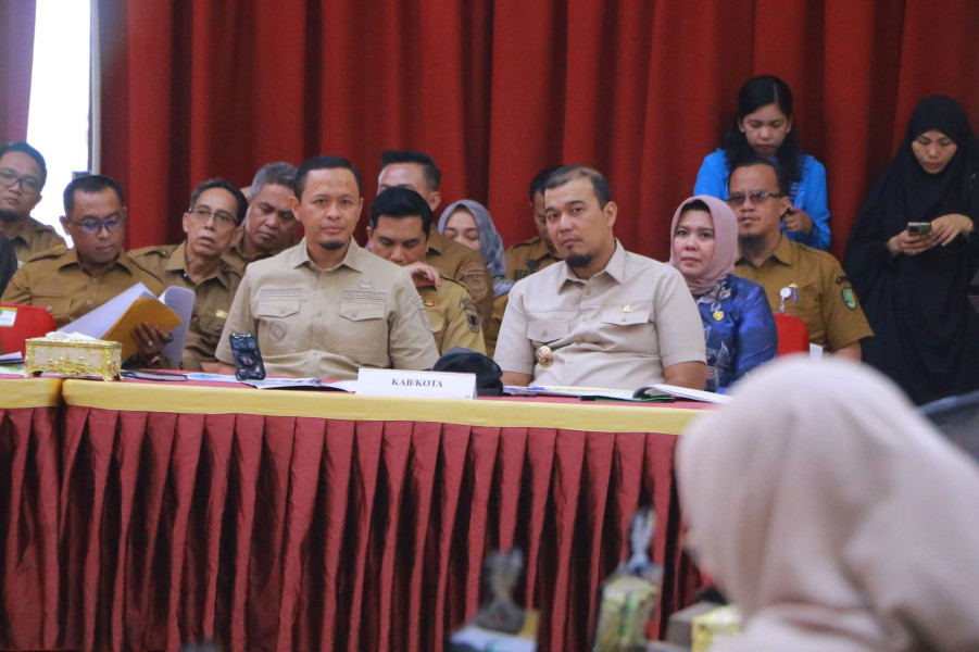 Walikota Pekanbaru Hadiri High Level Meeting TPID Riau, Antisipasi Inflasi Jelang Idul Fitri