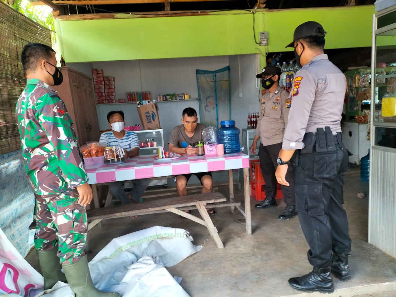 Polisi dan TNI Gelar Operasi Yustisi di Kecamatan Pangkalan Lesung