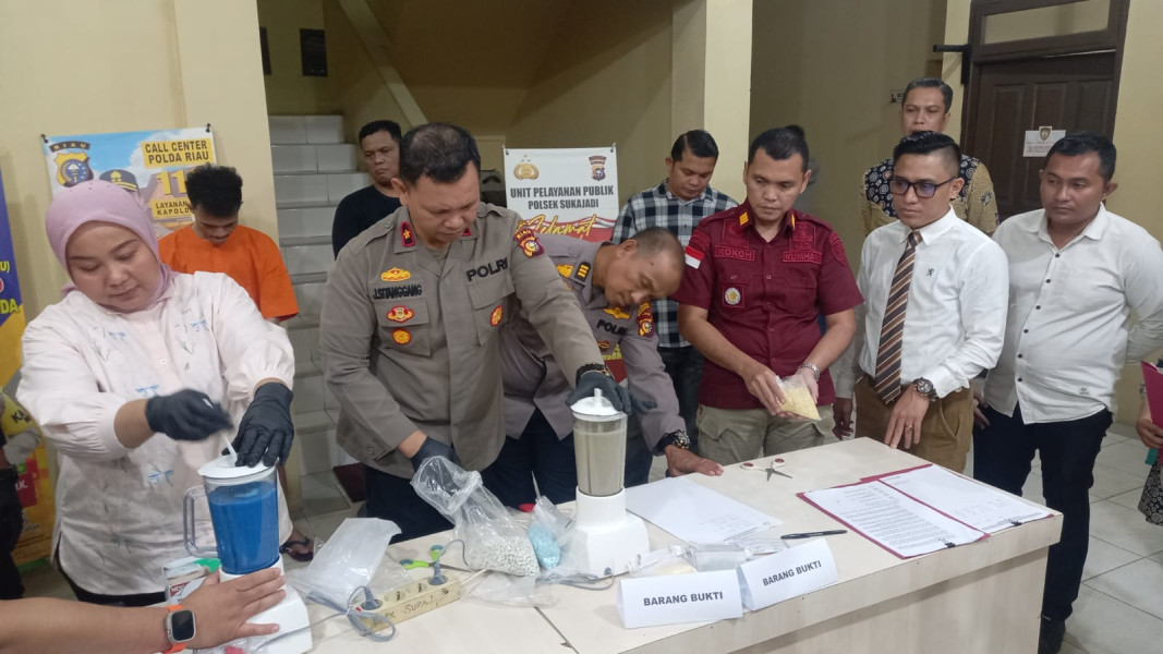 Ribuan Pil Ekstasi Hasil Pengungkapan Jaringan Internasional Dimusnahkan