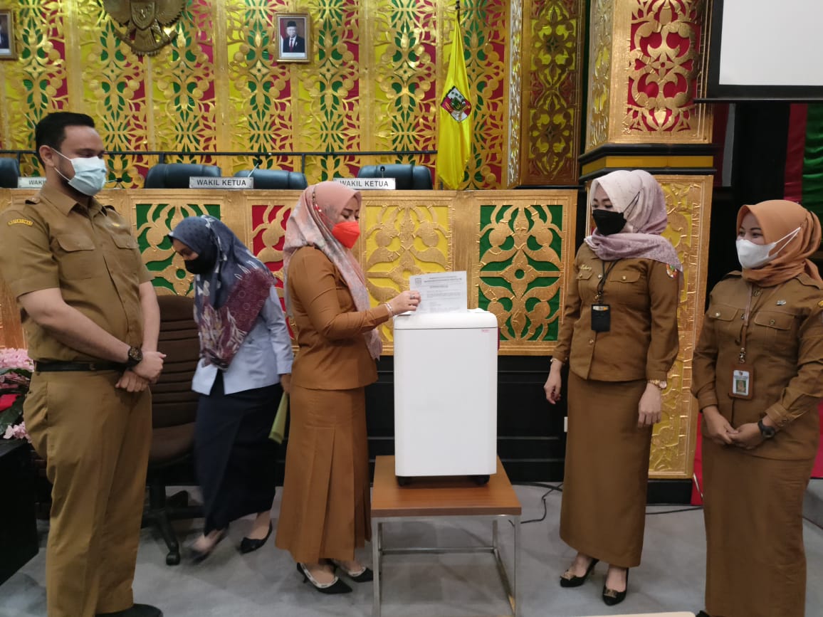 Dispusip Pekanbaru Musnahkan Aset Sekretariat DPRD