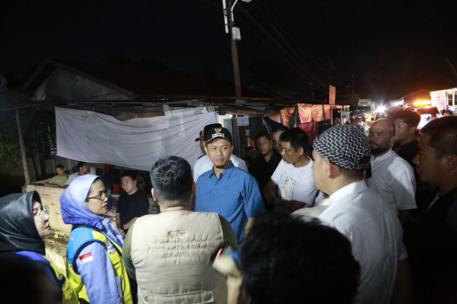 Wali Kota Pekanbaru Tinjau Banjir di Rumbai, Upayakan Percepatan Surutnya Air