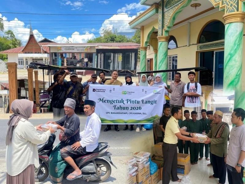 Kembali Gelar Kegiatan “Mengetuk Pintu Langit”, Pegadaian Kanwil II Pekanbaru Berbagi Makanan Siap Santap